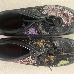 Ecco black embroidered sneakers. Size 41